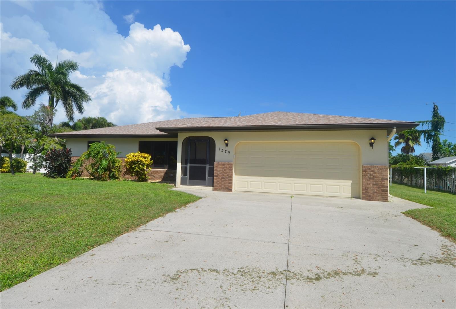 1379 EVEREST RD — photo 37