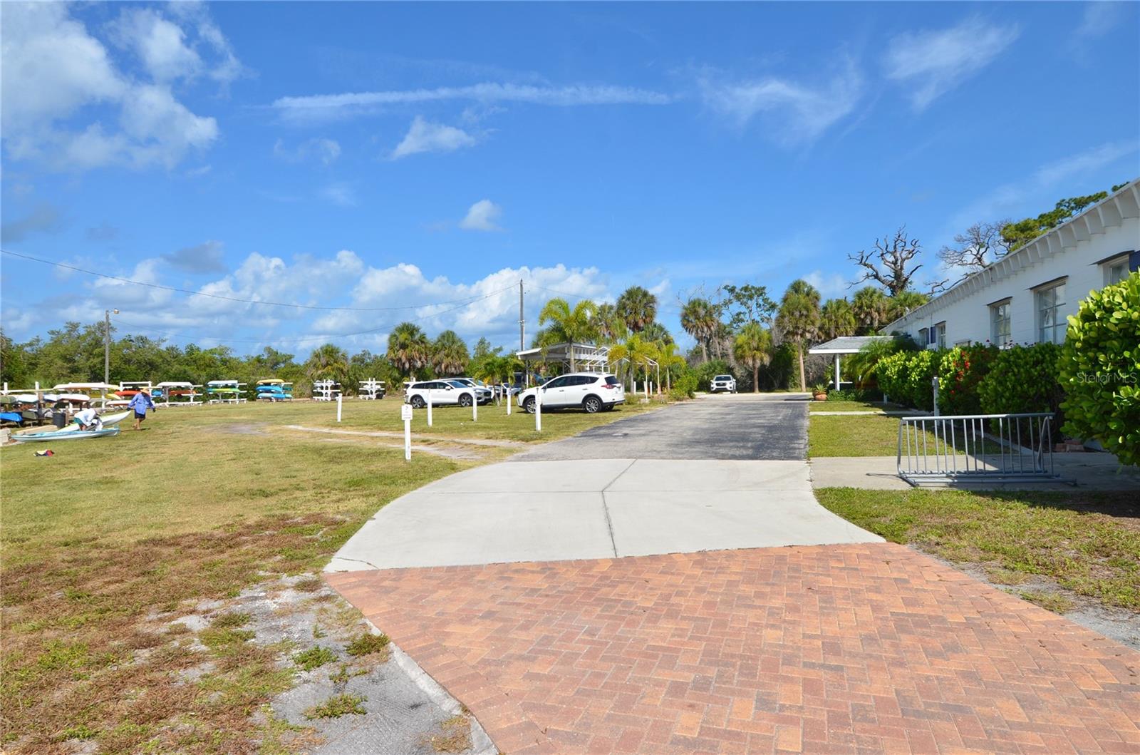 1379 EVEREST RD — photo 48