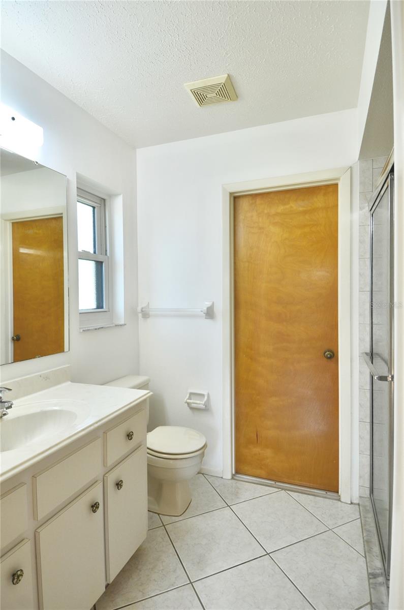 1379 EVEREST RD — photo 23