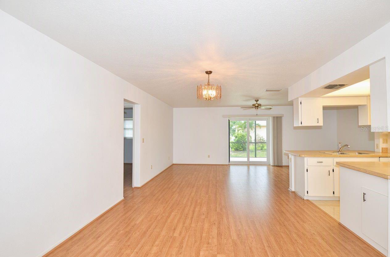 1379 EVEREST RD — photo 14