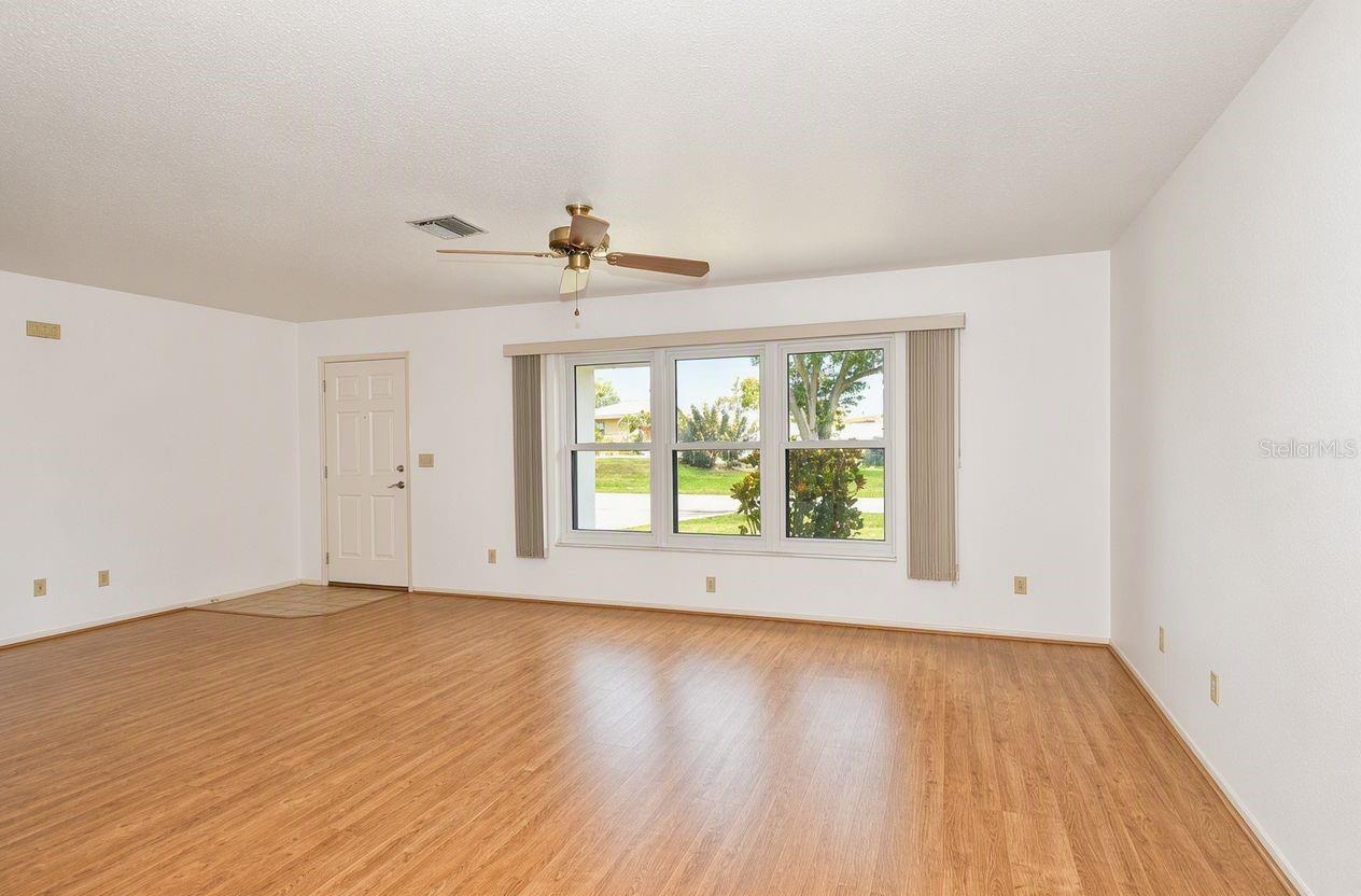 1379 EVEREST RD — photo 13