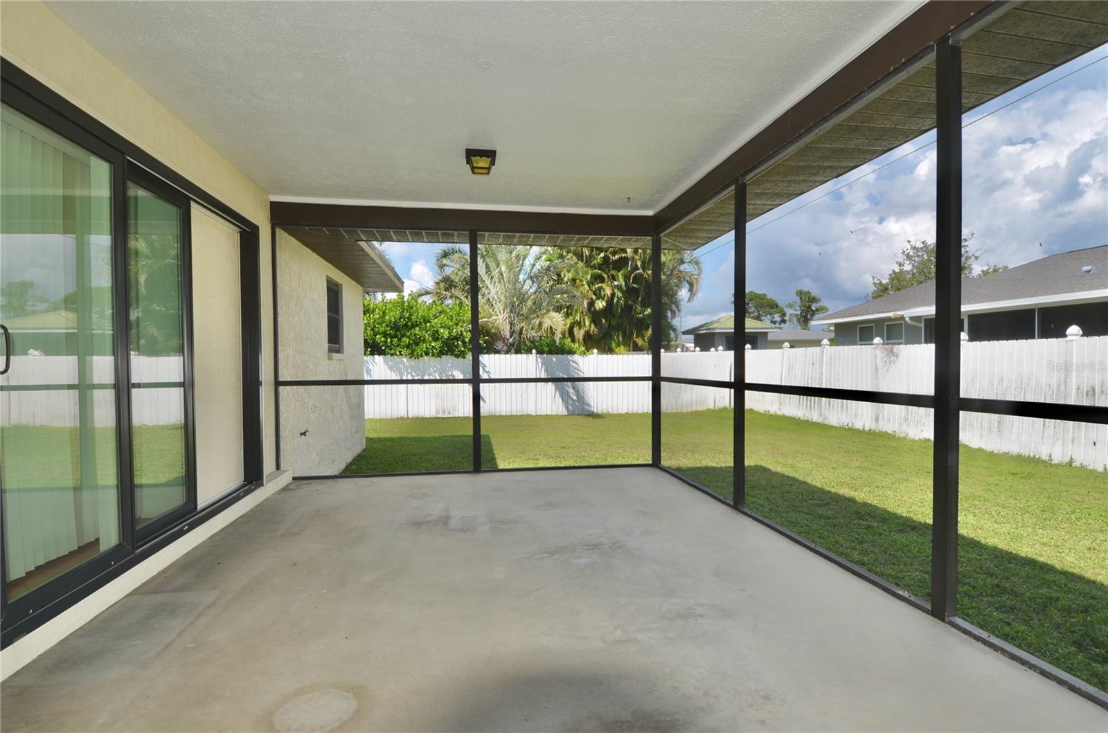 1379 EVEREST RD — photo 30