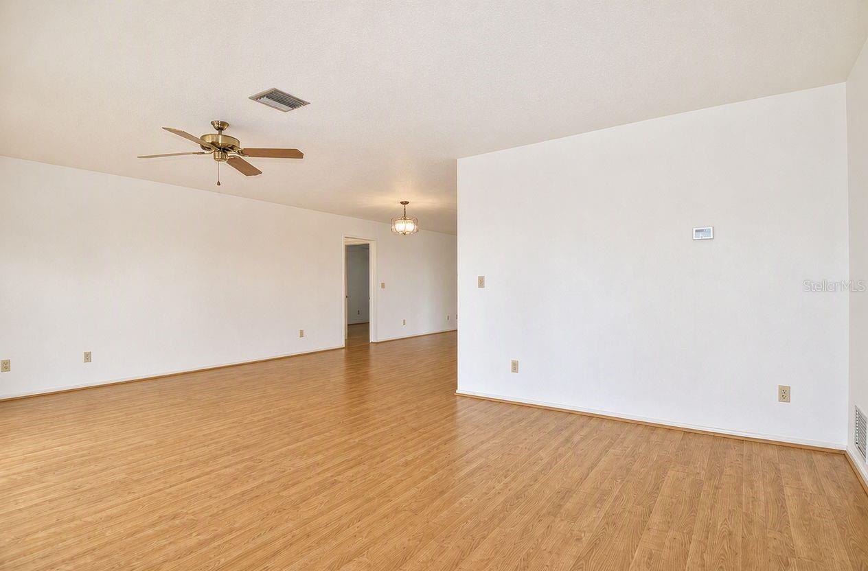 1379 EVEREST RD — photo 11