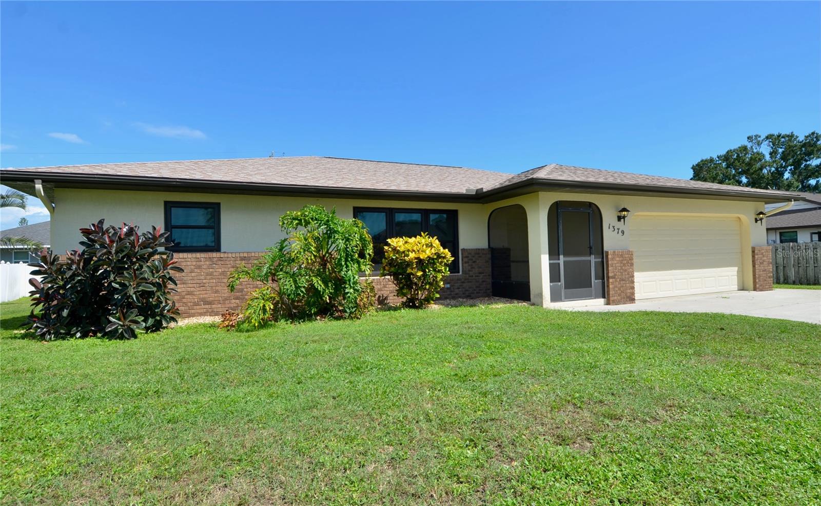 1379 EVEREST RD — photo 40