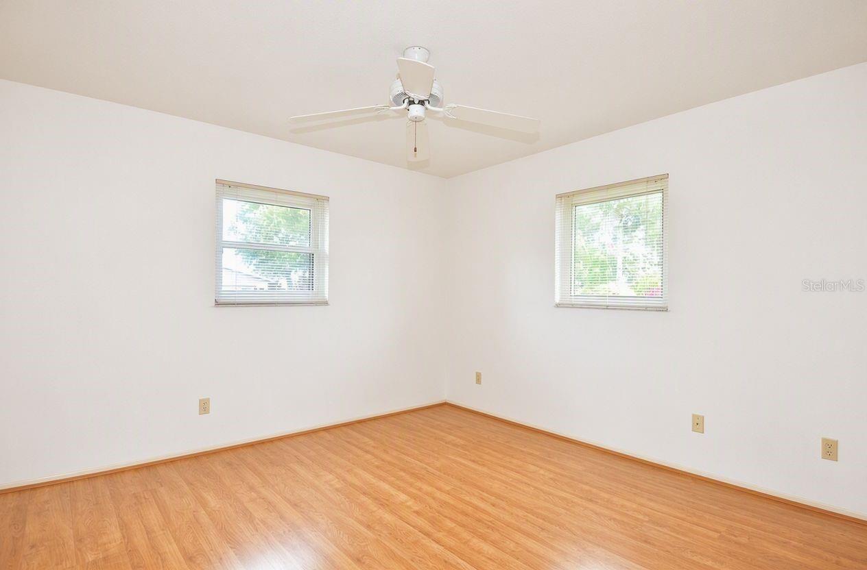 1379 EVEREST RD — photo 9
