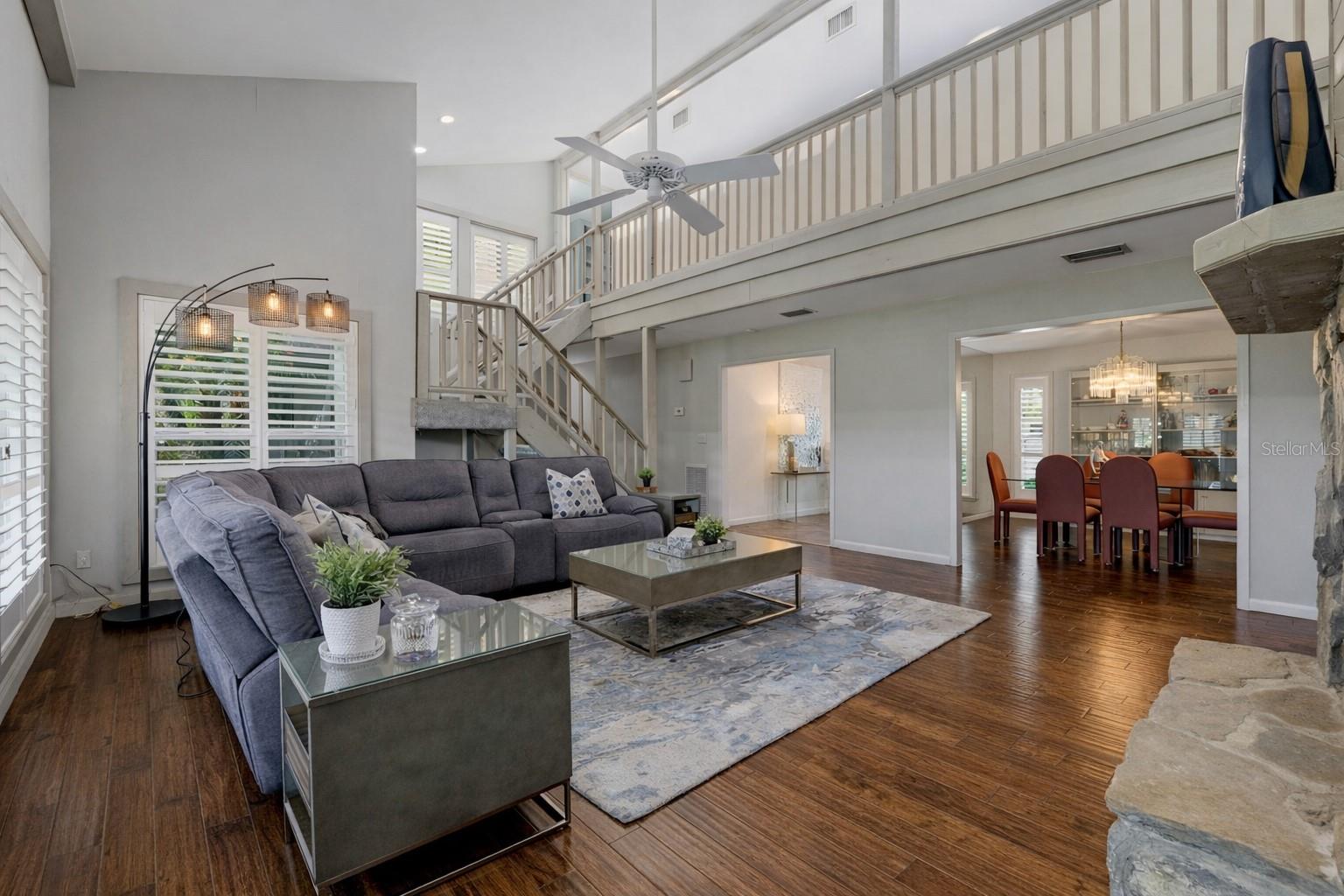 708 WARREN RD — photo 38