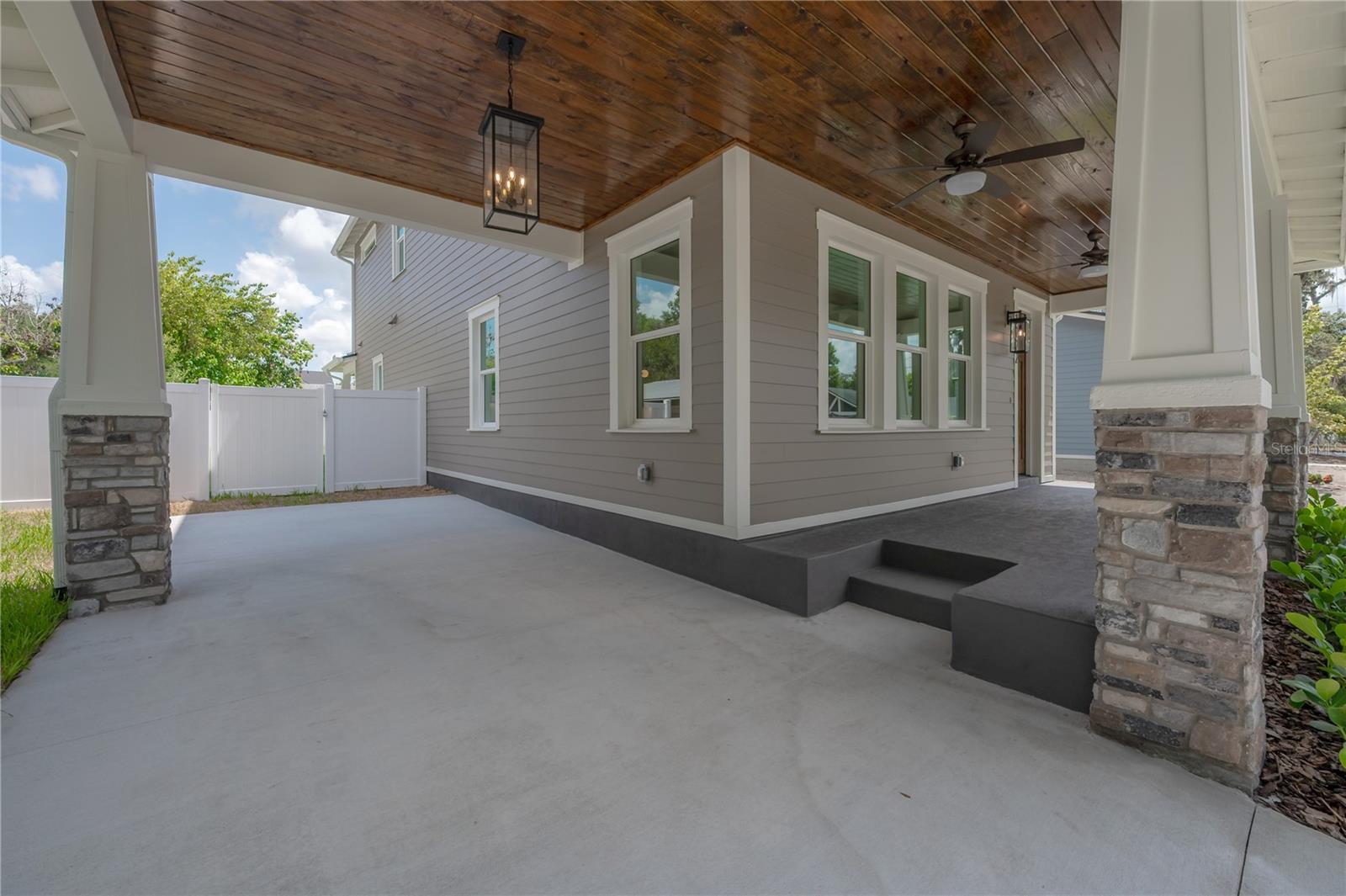 1222 E CHELSEA ST — photo 5
