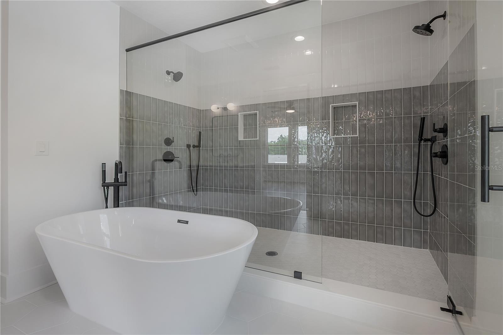 1222 E CHELSEA ST — photo 30