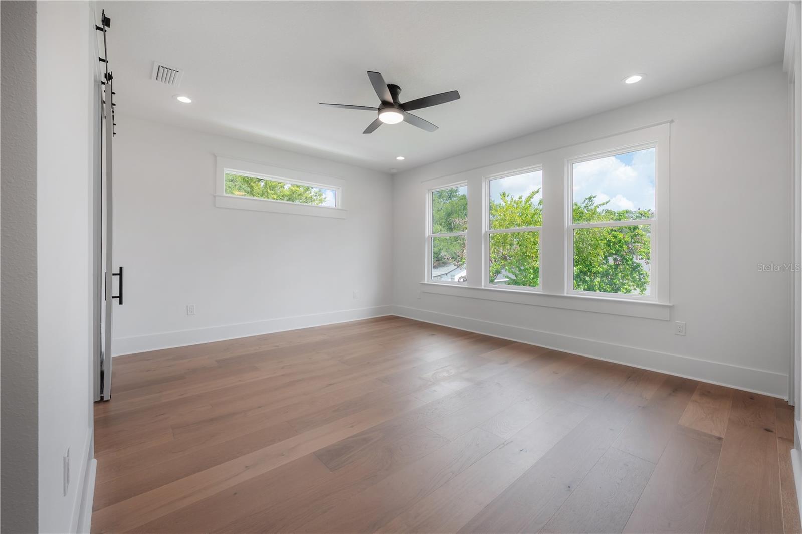 1222 E CHELSEA ST — photo 26