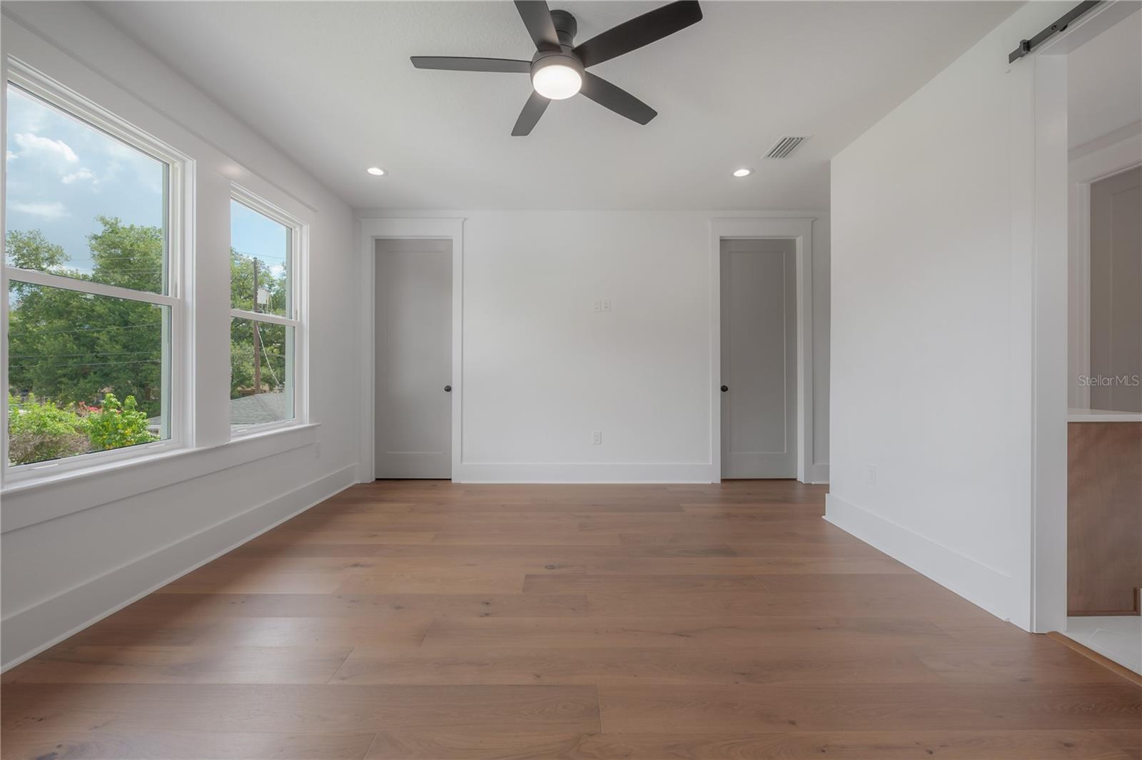1222 E CHELSEA ST — photo 28