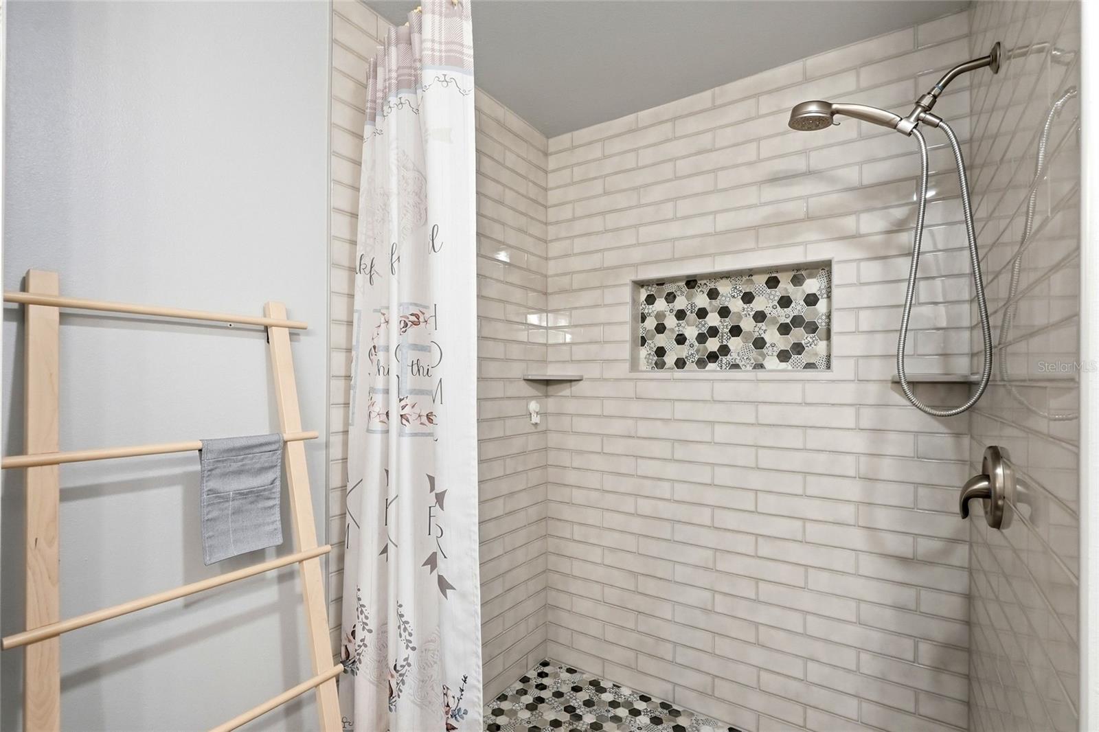 2400 FEATHER SOUND DR #1428 — photo 20