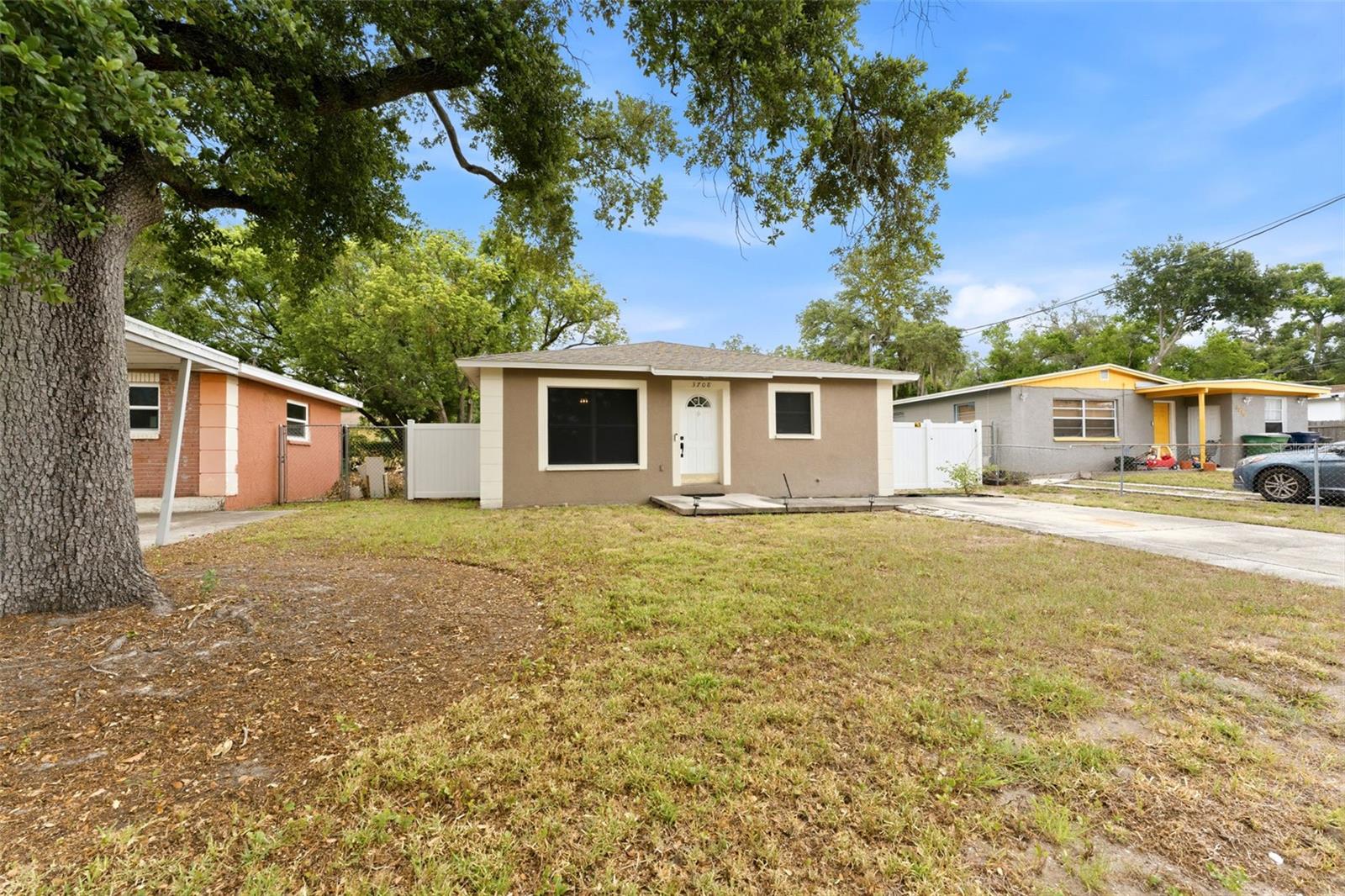 3708 E IDLEWILD AVE — photo 3