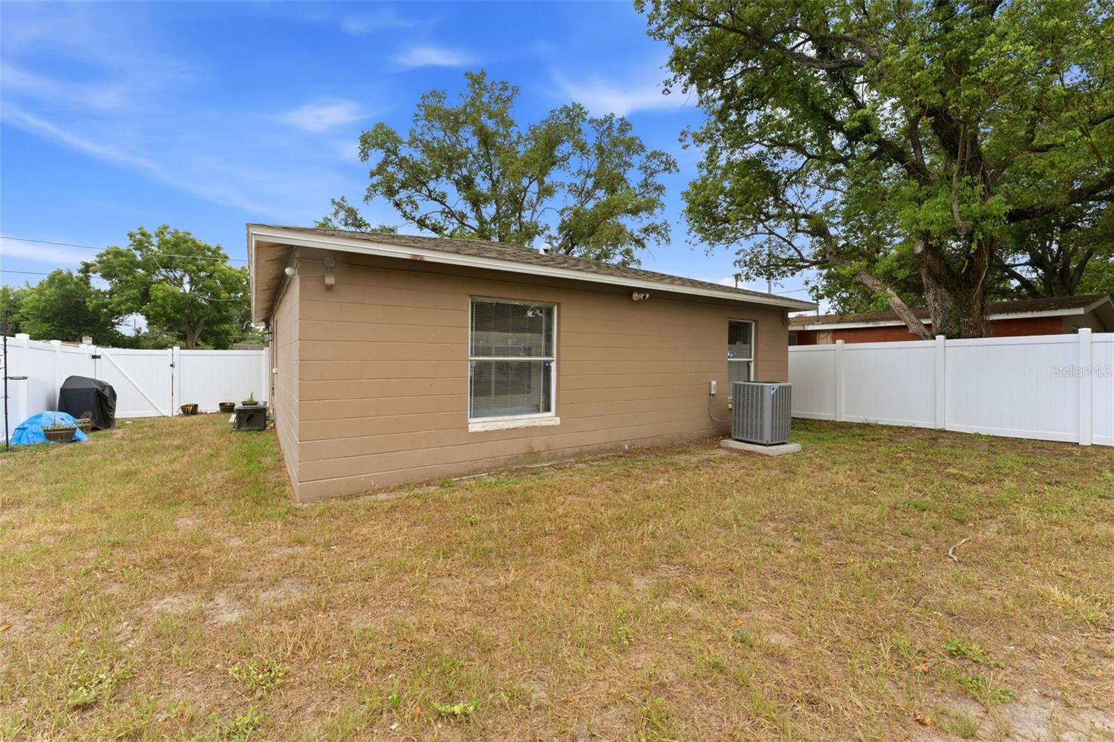 3708 E IDLEWILD AVE — photo 27