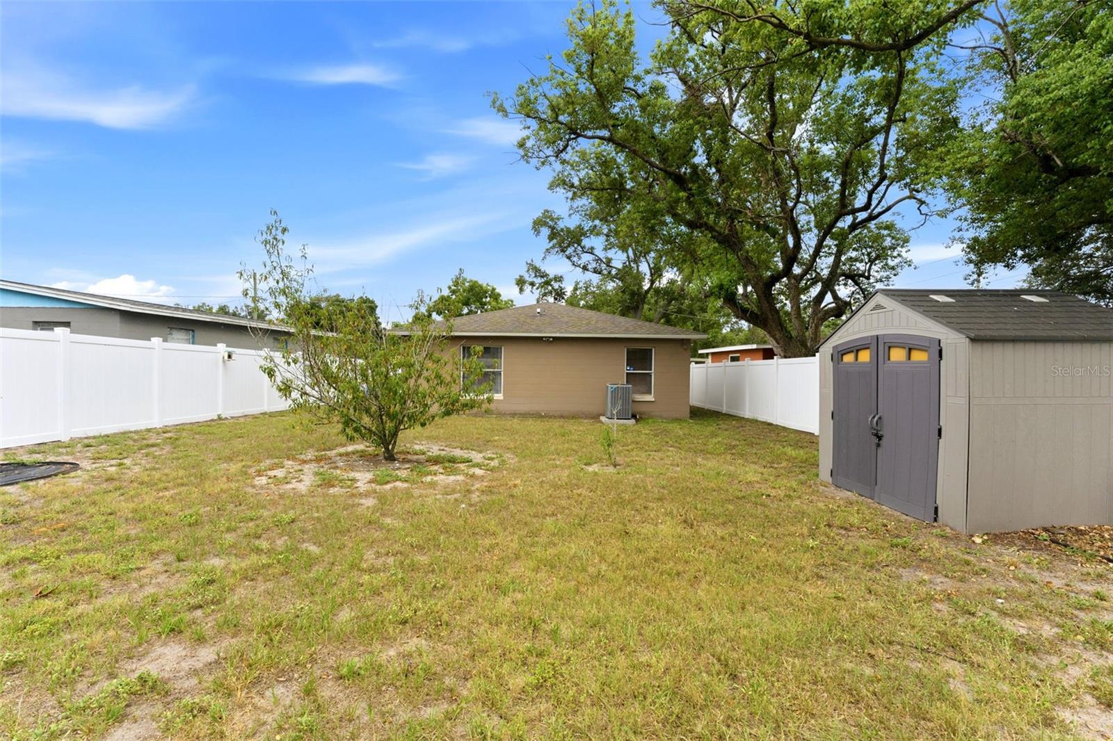 3708 E IDLEWILD AVE — photo 28