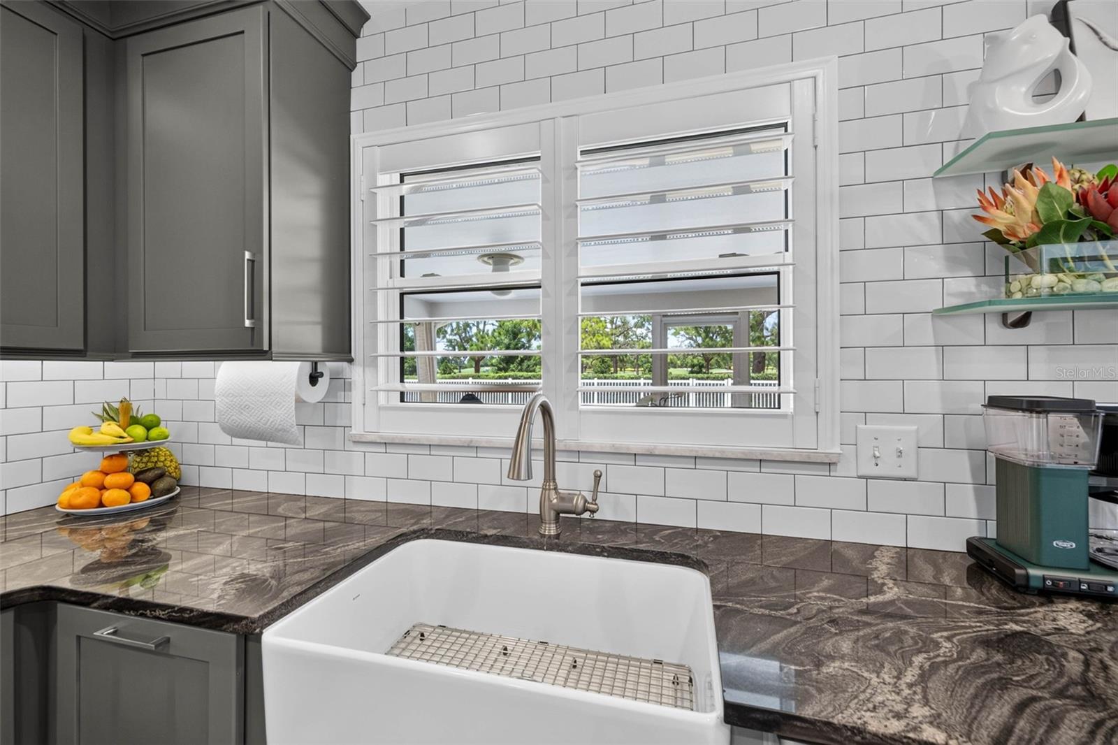 616 PINELAND AVE — photo 8