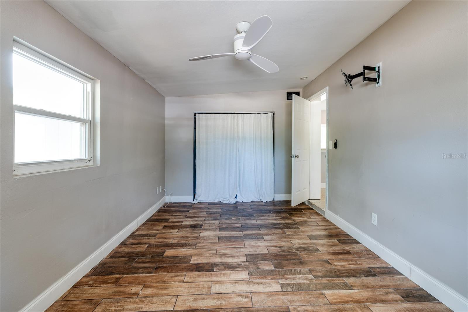 5601 CEDAR ST NE — photo 18