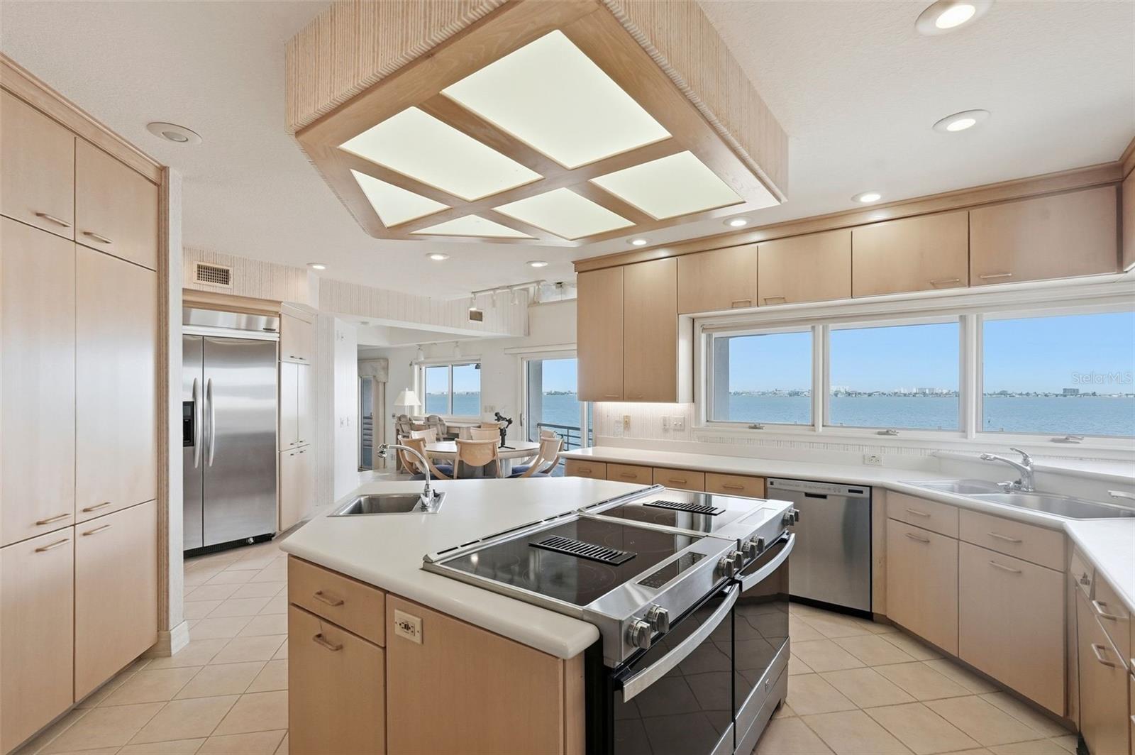 2869 SEABREEZE DR S — photo 15