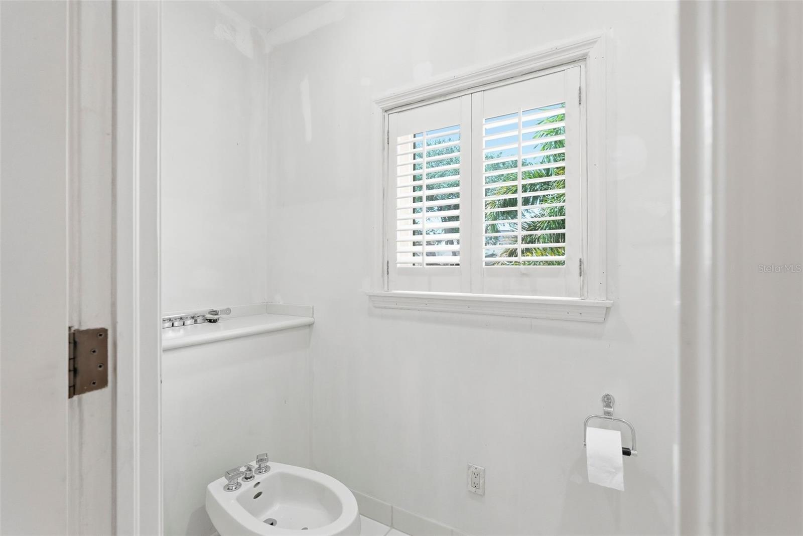 2869 SEABREEZE DR S — photo 25