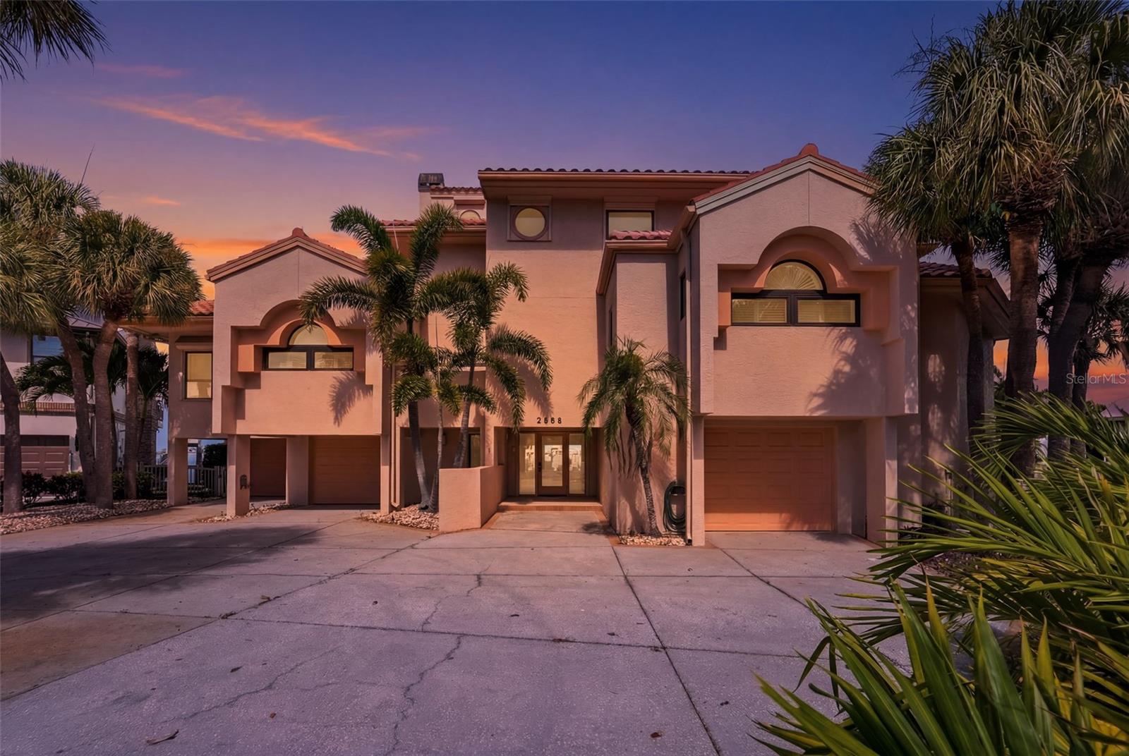 2869 SEABREEZE DR S — photo 41