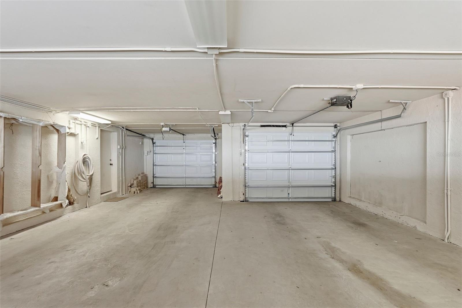 2869 SEABREEZE DR S — photo 40