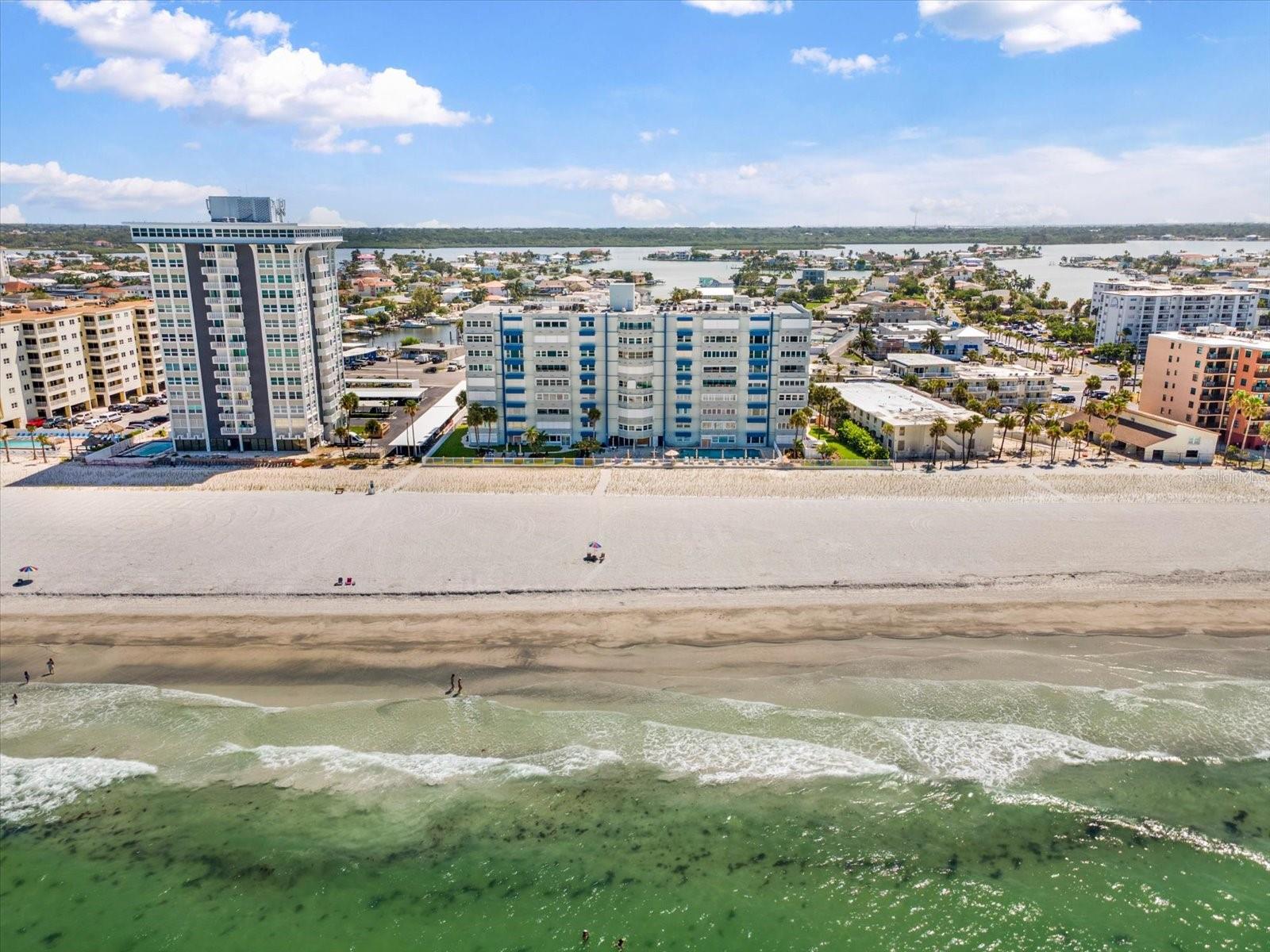 17400 GULF BLVD #J7 — photo 37