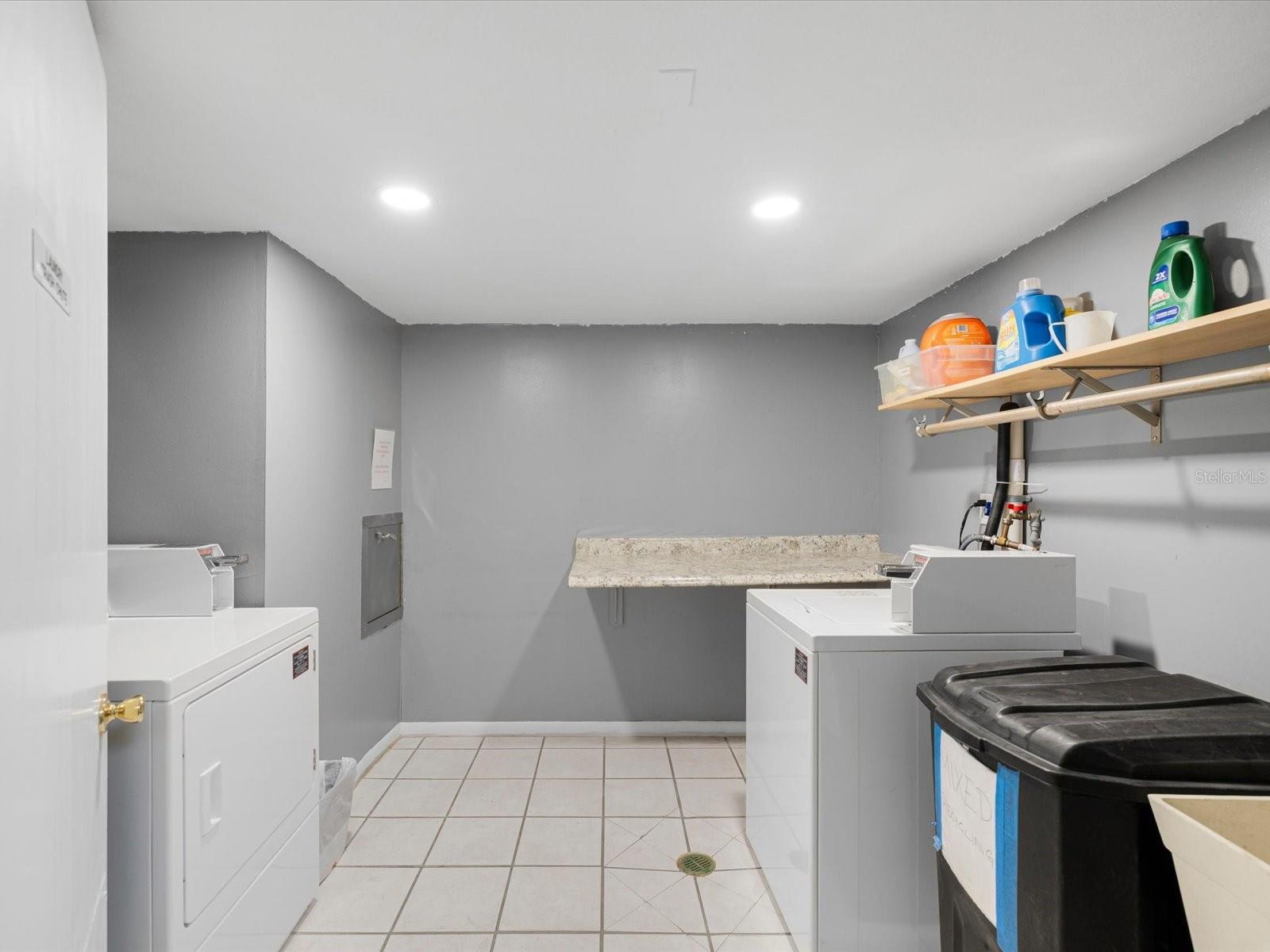 17400 GULF BLVD #J7 — photo 33