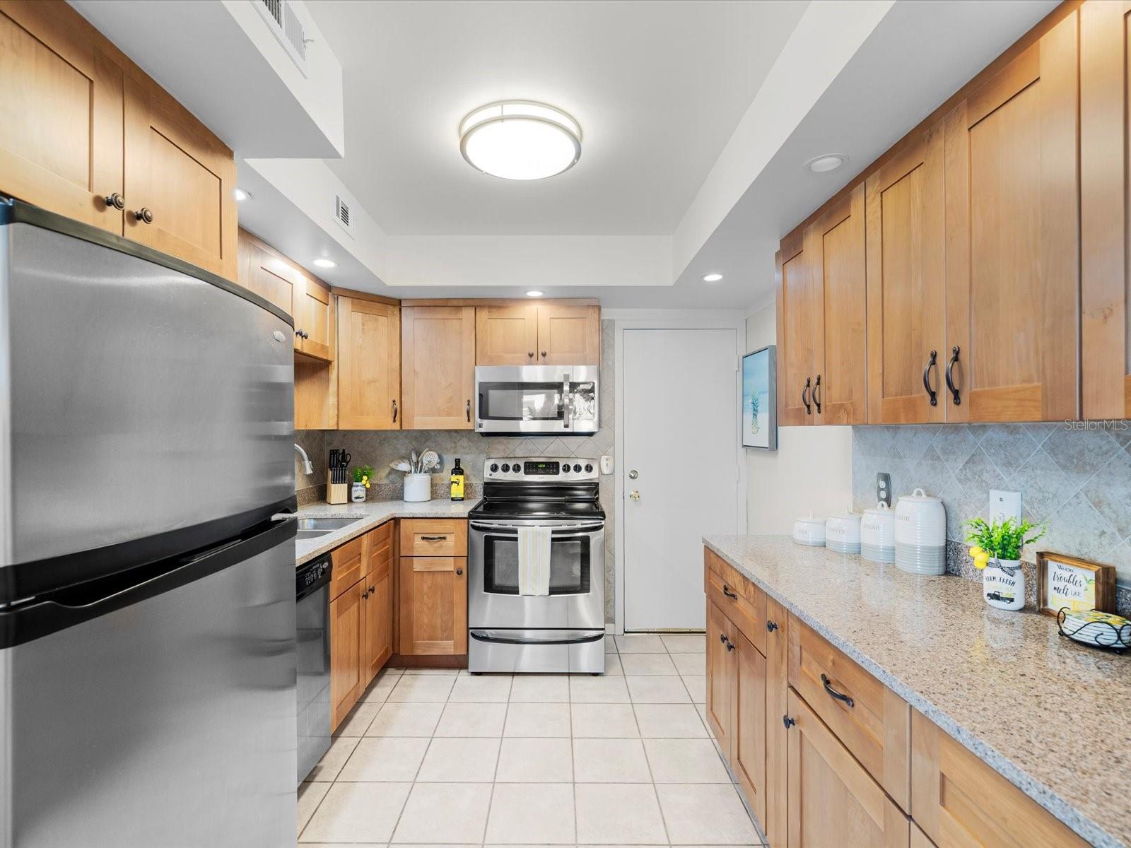 17400 GULF BLVD #J7 — photo 3