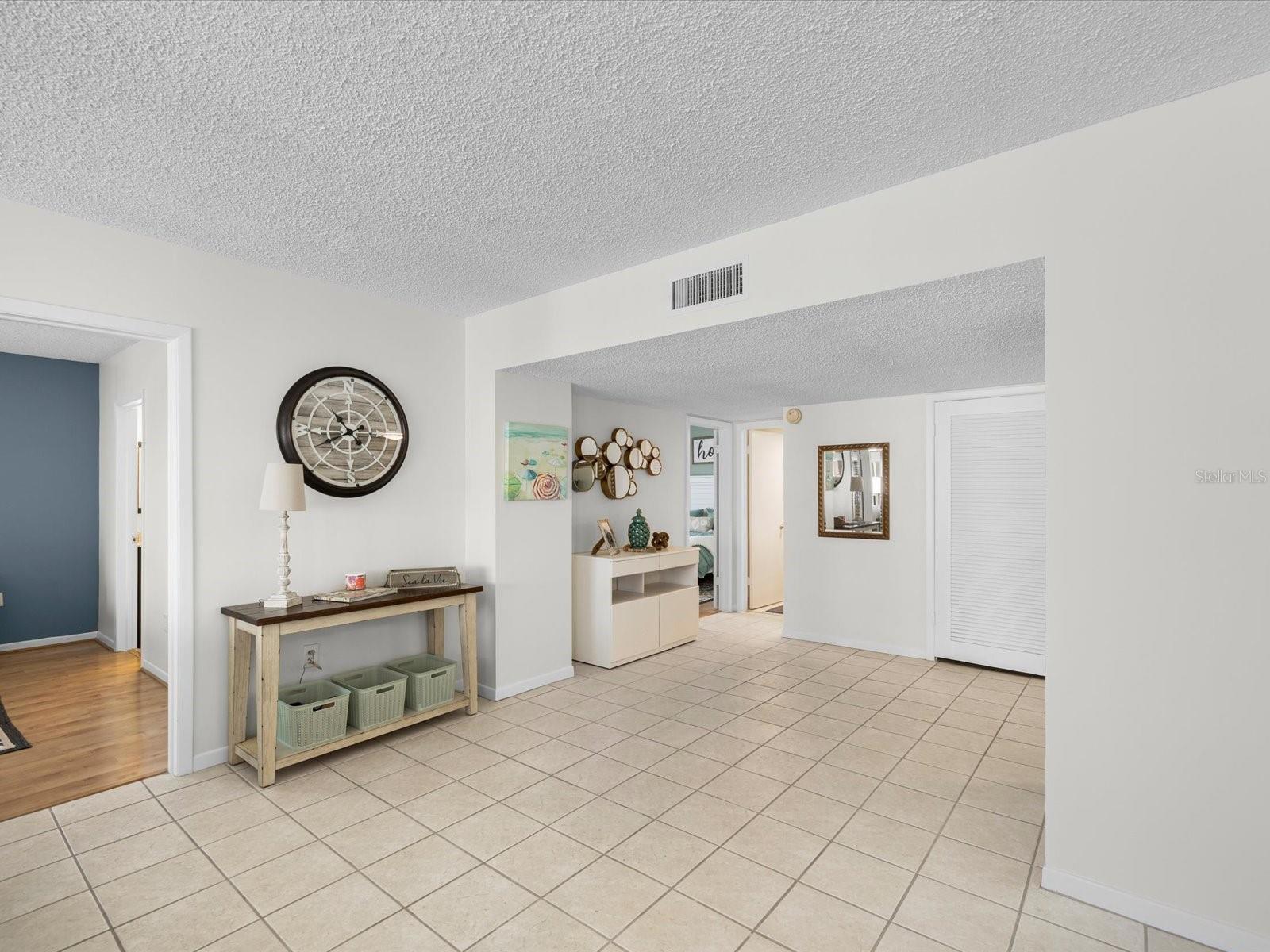 17400 GULF BLVD #J7 — photo 19