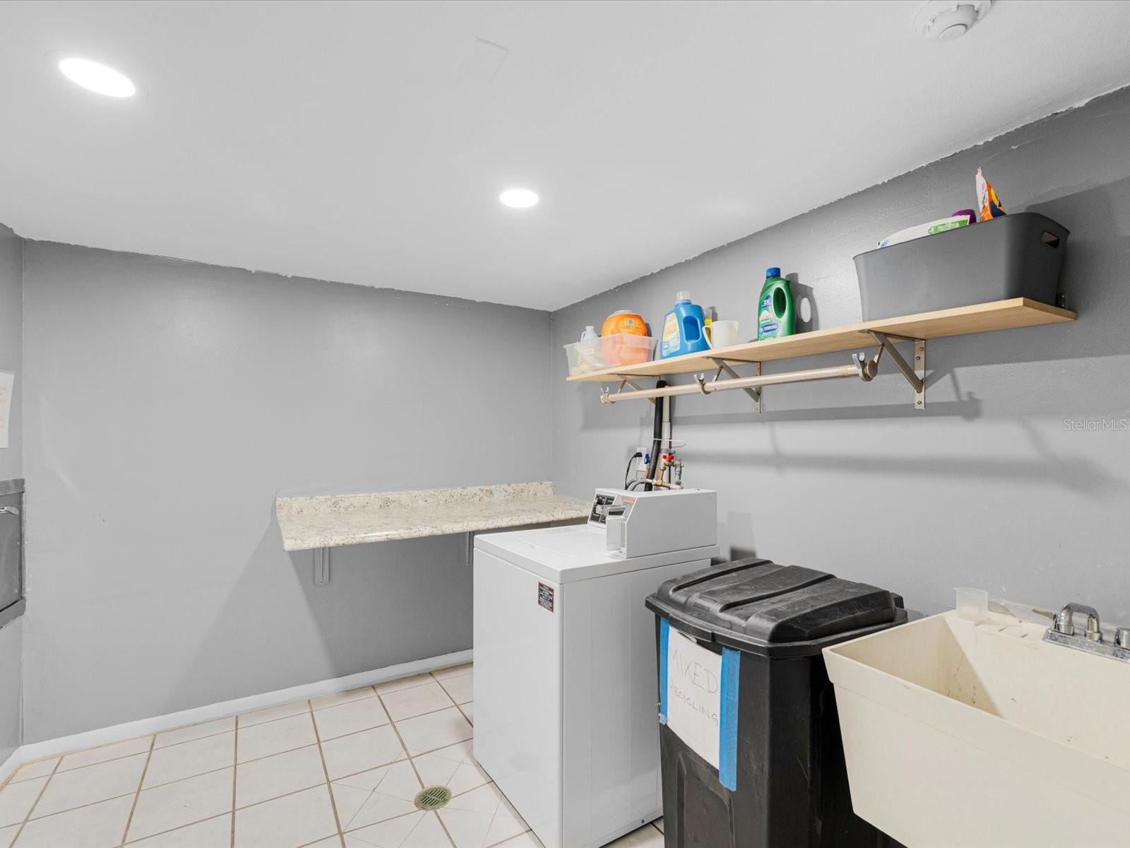 17400 GULF BLVD #J7 — photo 34