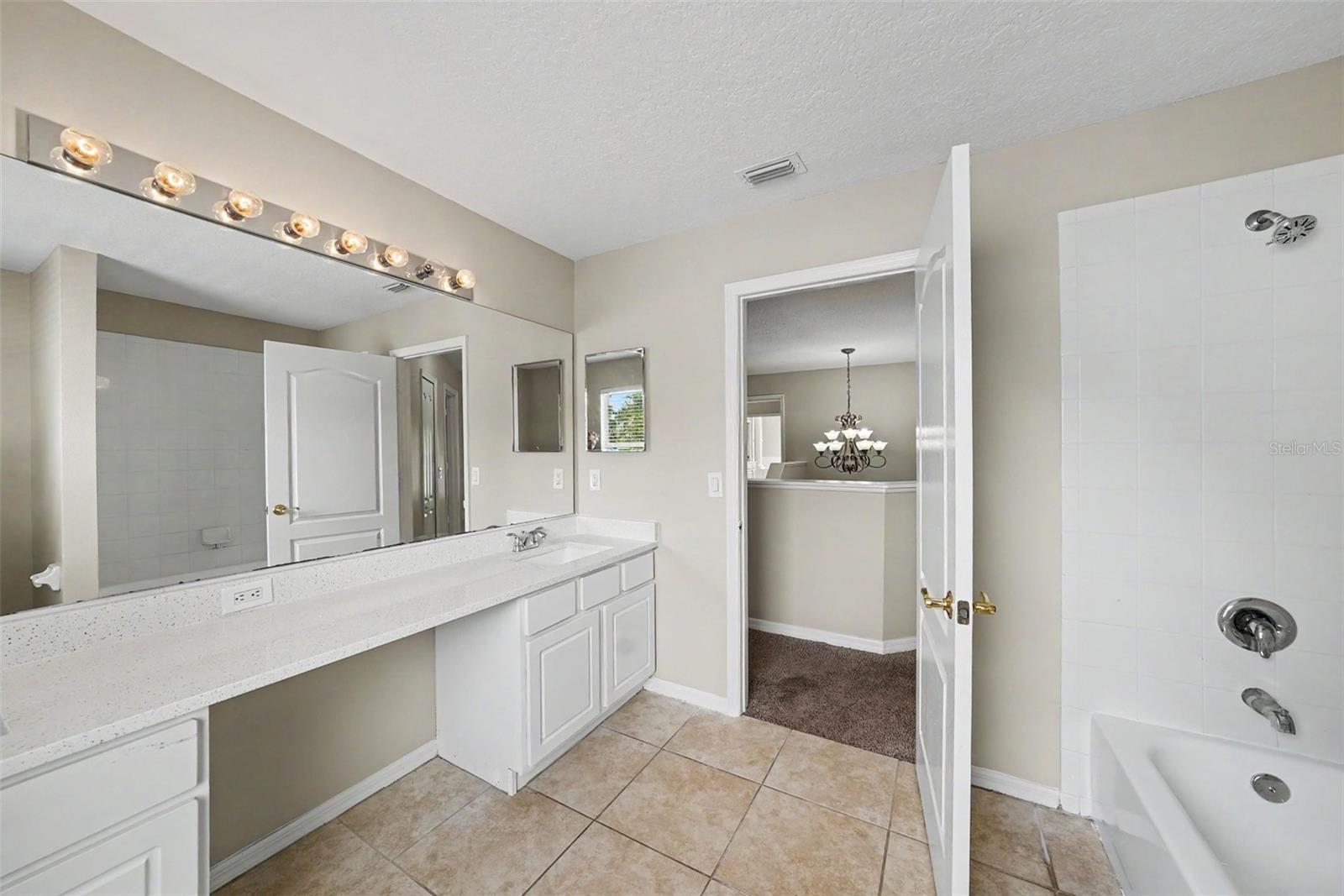 6112 CEZANNE AVE — photo 24