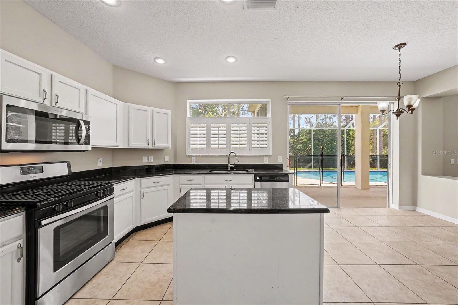 6112 CEZANNE AVE — photo 13