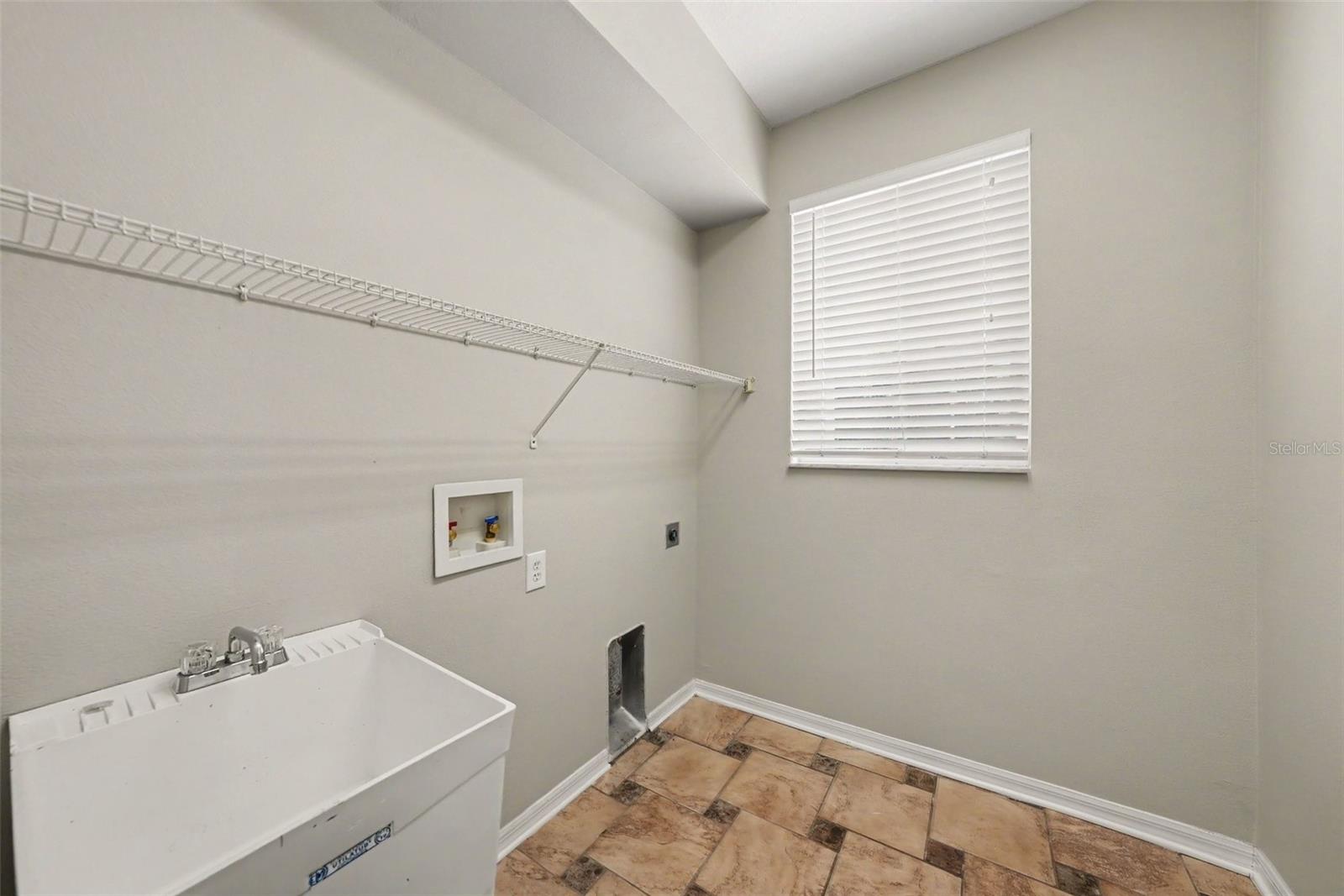 6112 CEZANNE AVE — photo 26