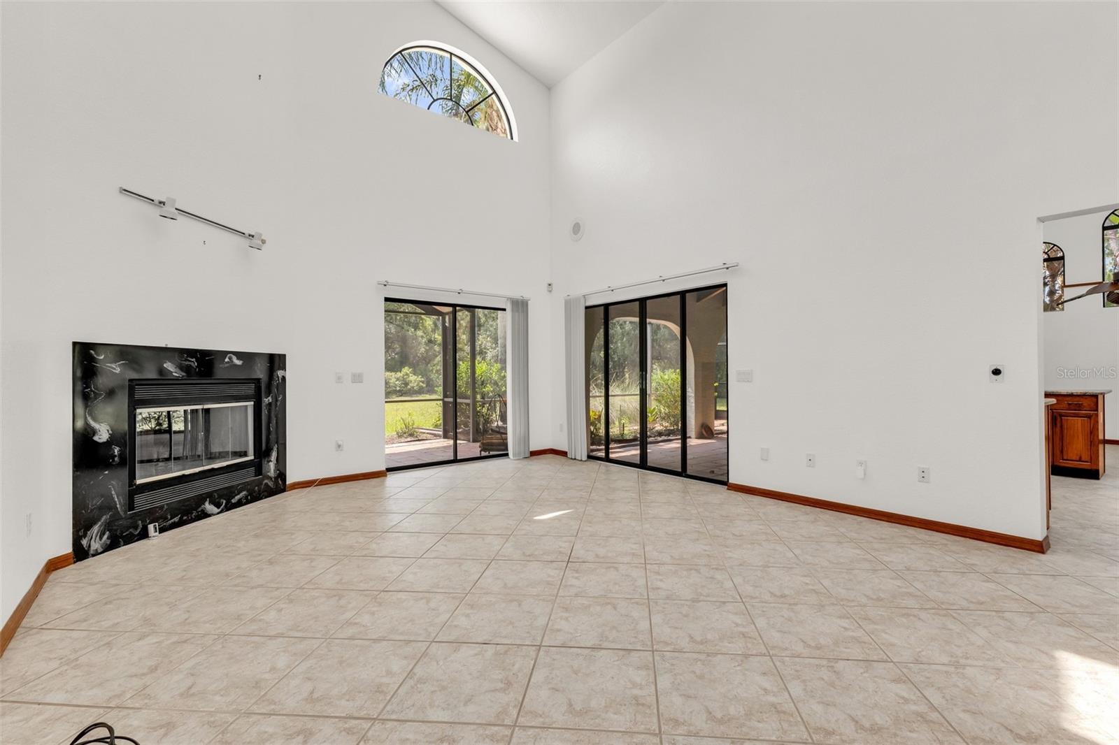 6068 TIDWELL ST — photo 9