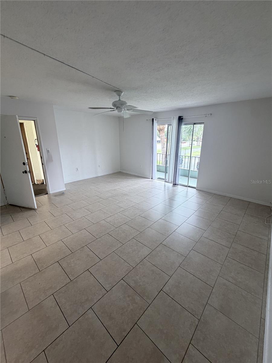2727 75TH ST W #7A15 — photo 2