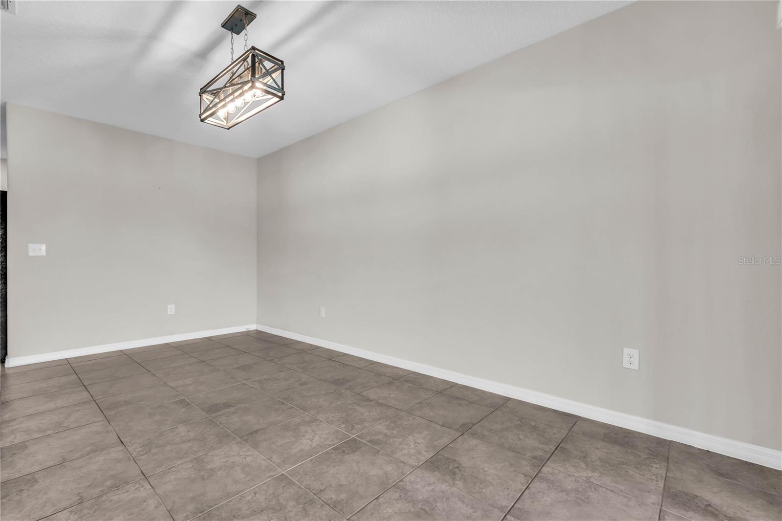 1739 BROAD WINGED HAWK DR — photo 34