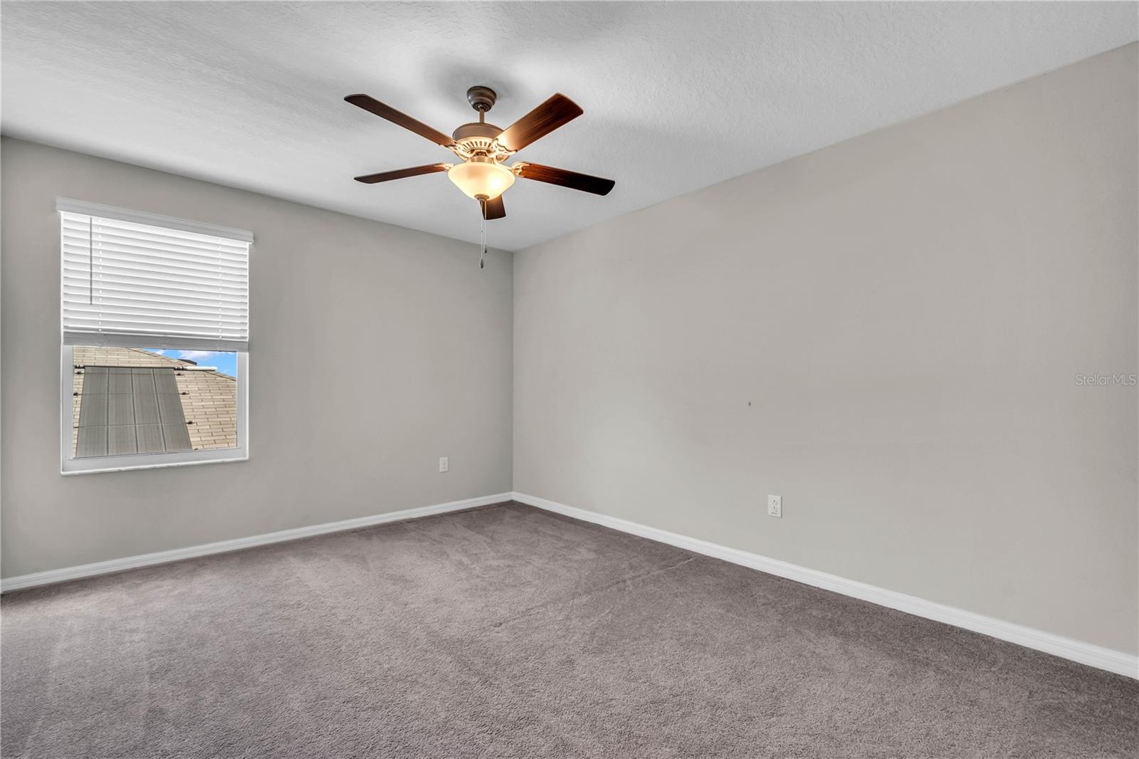 1739 BROAD WINGED HAWK DR — photo 54