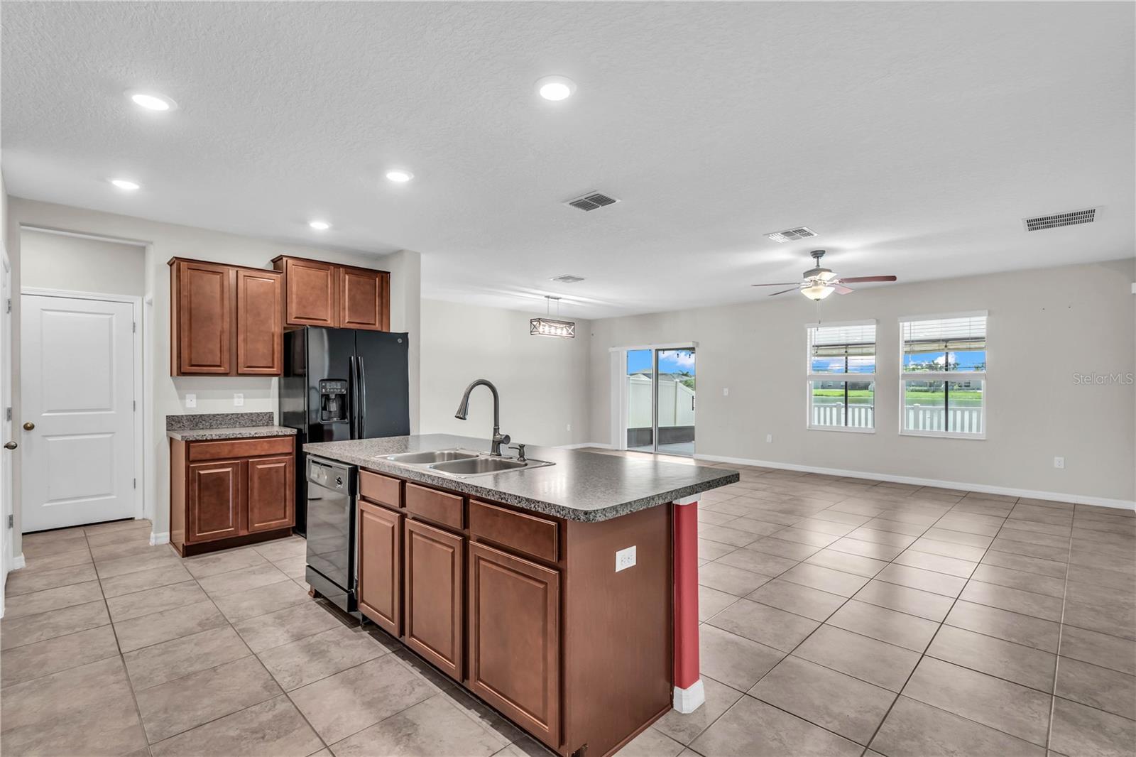 1739 BROAD WINGED HAWK DR — photo 29