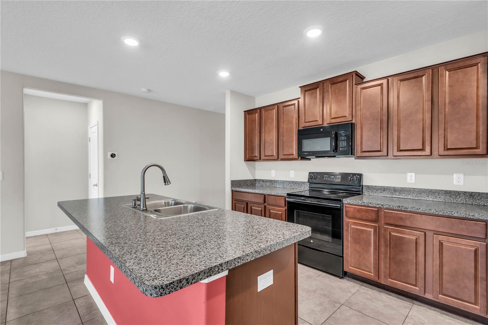 1739 BROAD WINGED HAWK DR — photo 28