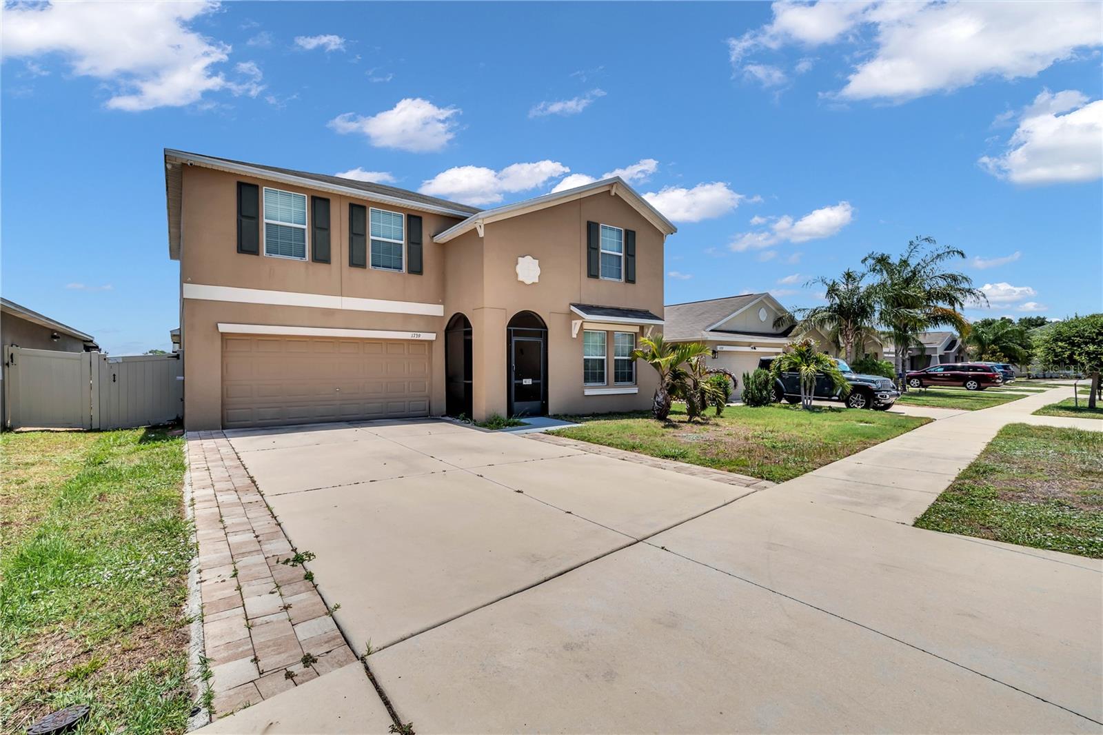 1739 BROAD WINGED HAWK DR — photo 2