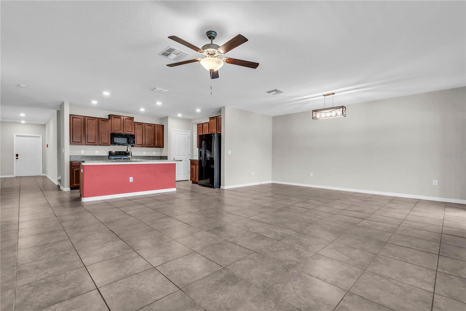 1739 BROAD WINGED HAWK DR — photo 32