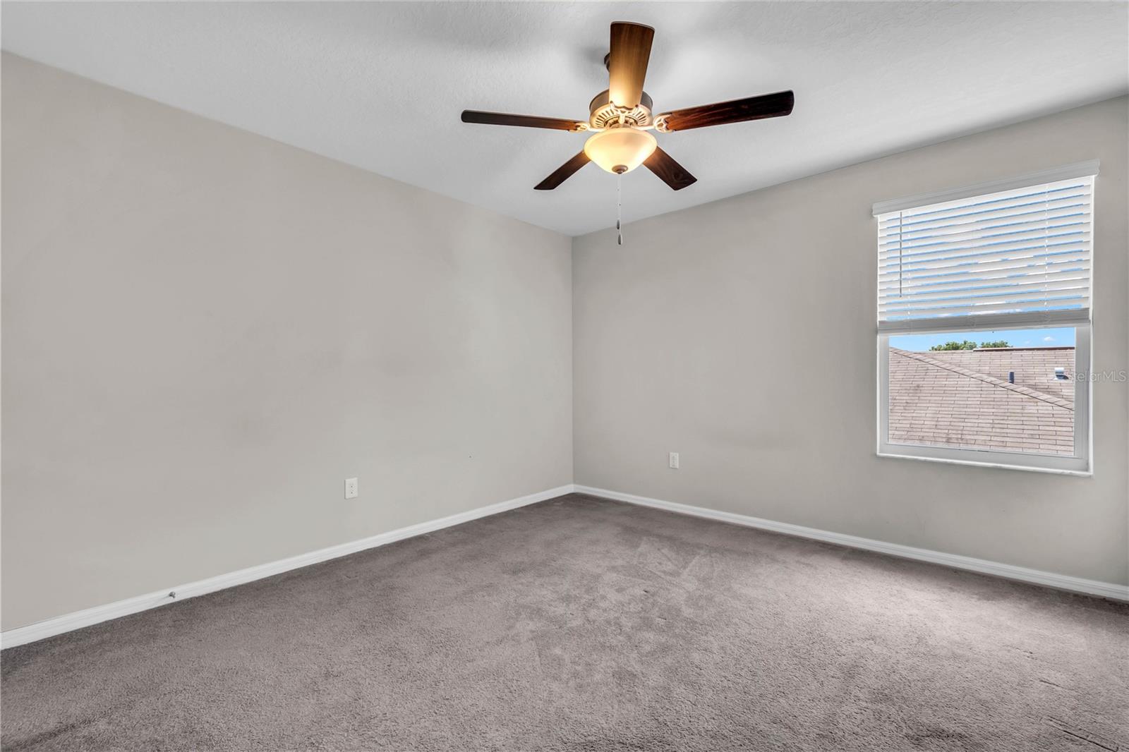 1739 BROAD WINGED HAWK DR — photo 50