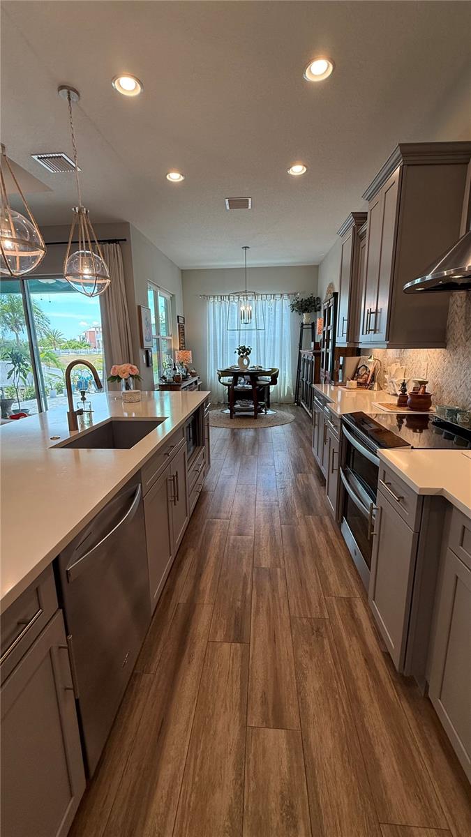 6412 GRENADA ISLAND AVE — photo 25