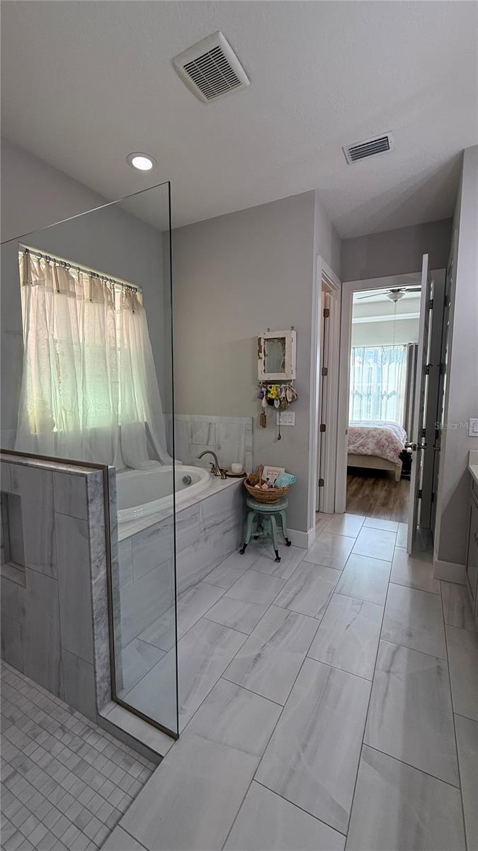 6412 GRENADA ISLAND AVE — photo 46
