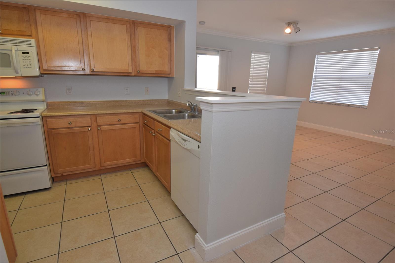 Home in SARASOTA — photo 9