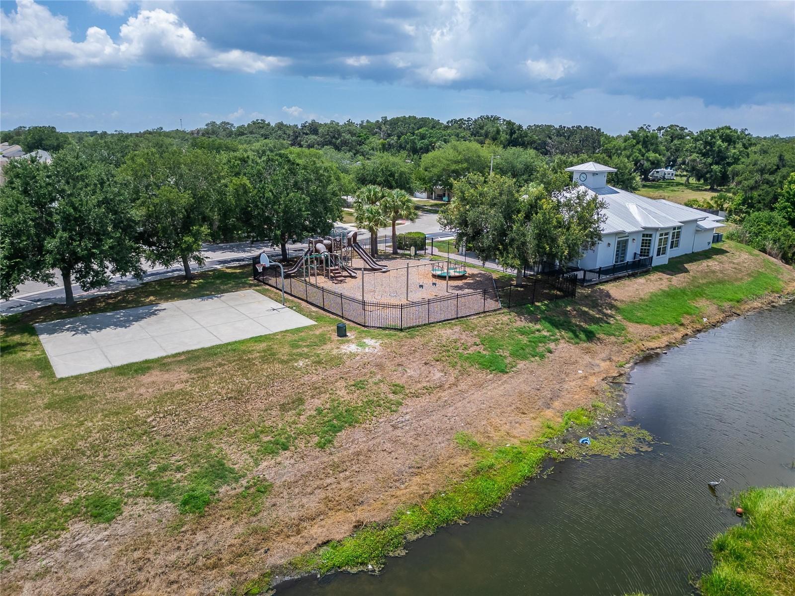 15428 FLORIDA BREEZE LOOP — photo 47