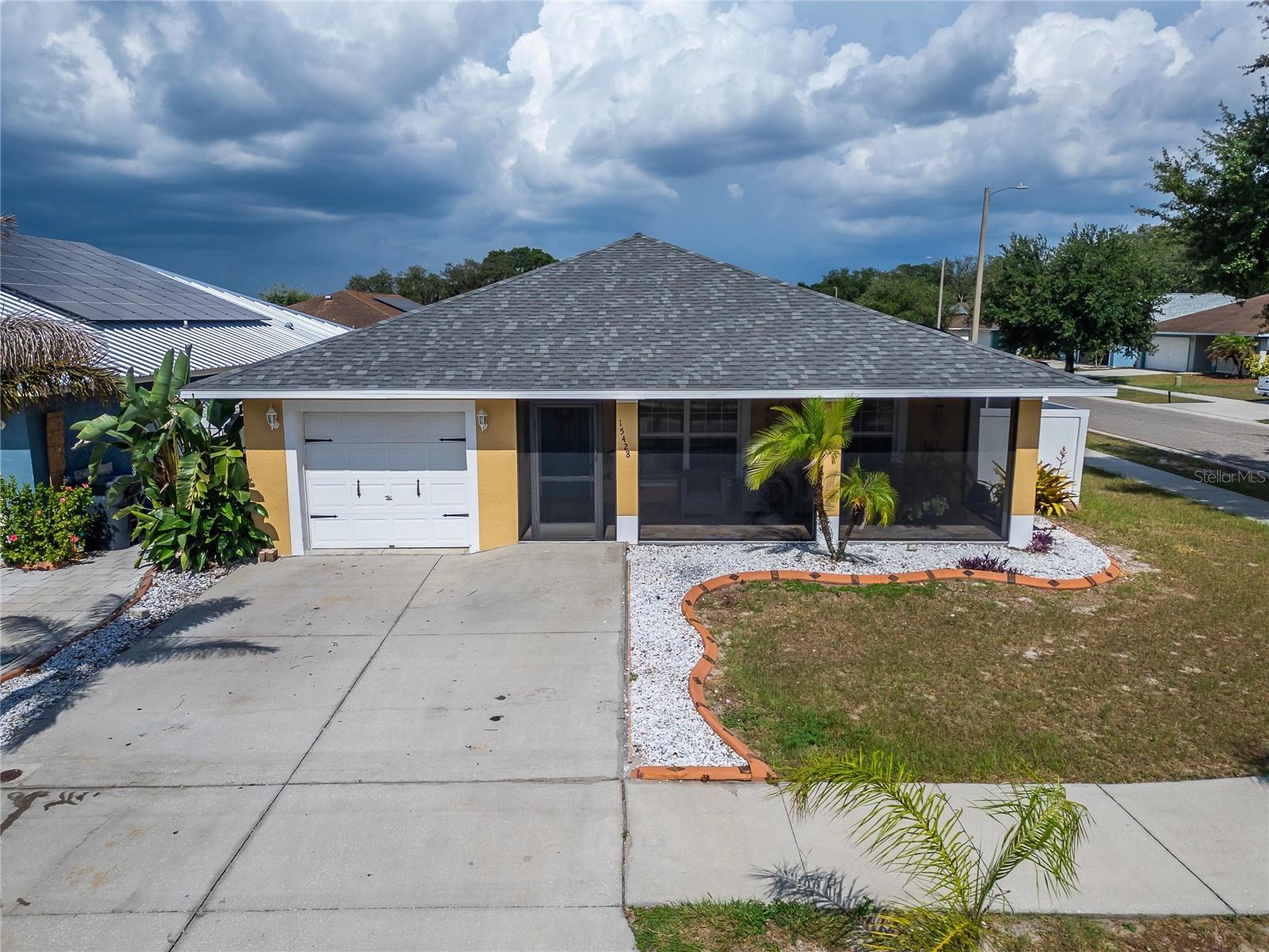 15428 FLORIDA BREEZE LOOP — photo 2