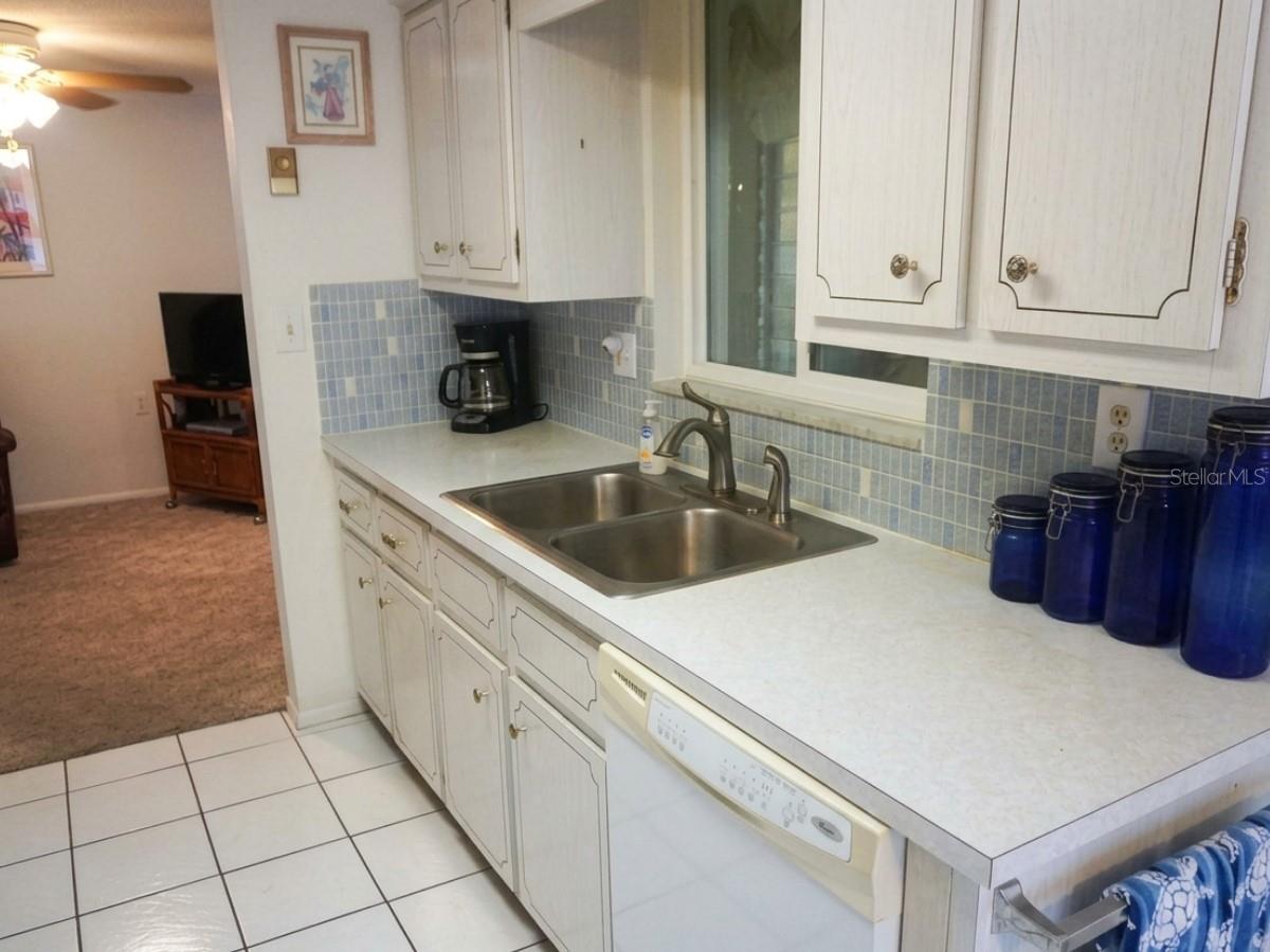 1248 ERMINE DR — photo 12