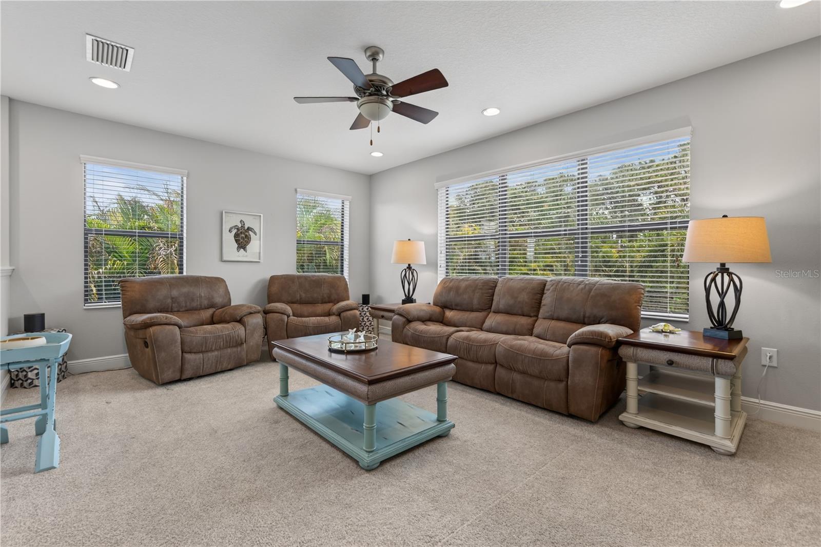 8276 LARKSPUR CIR — photo 26