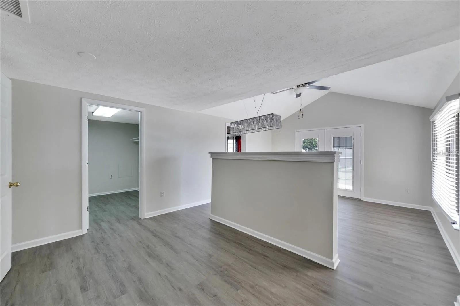 9307 RIVER COVE DR — photo 35