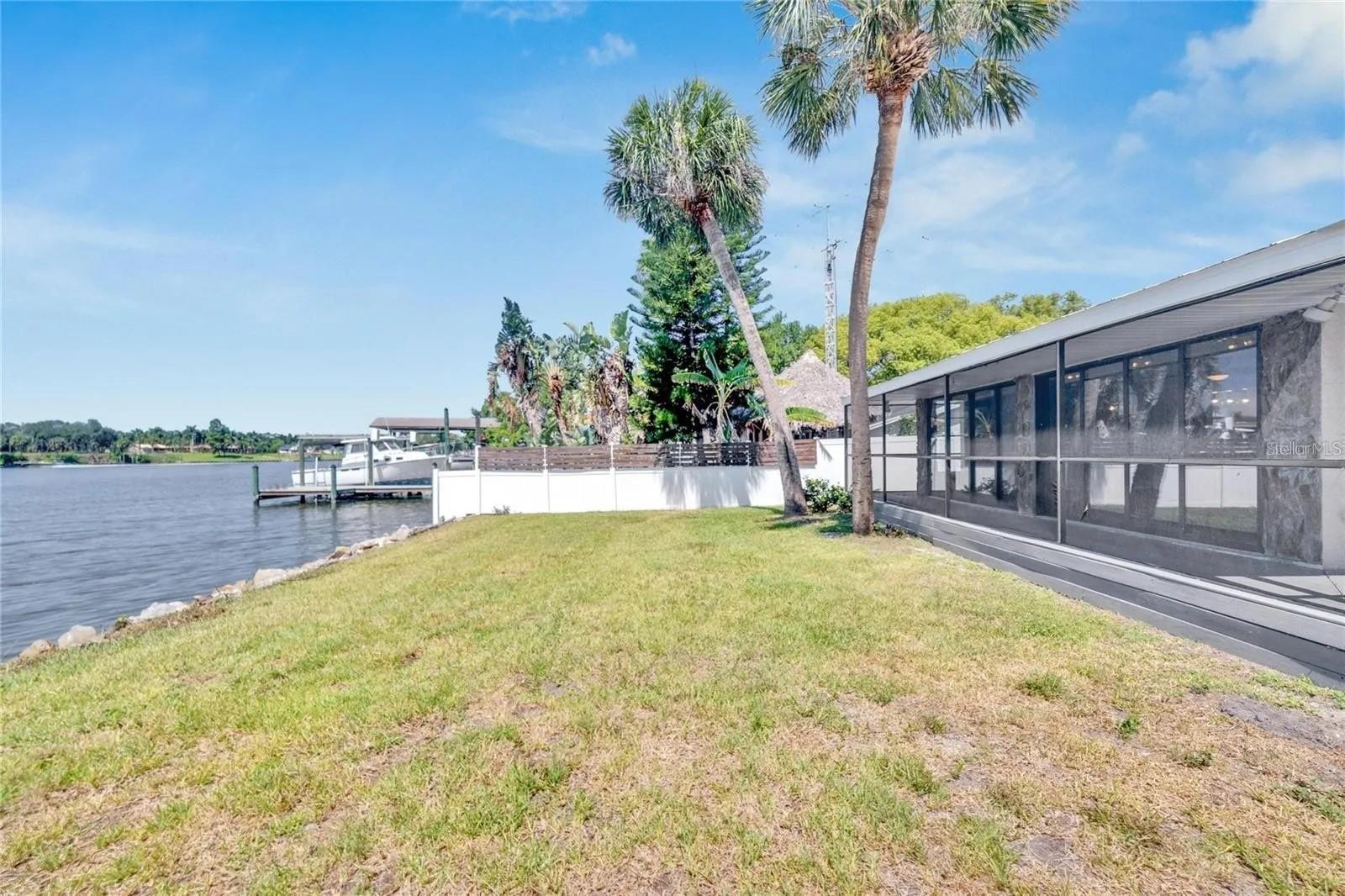 9307 RIVER COVE DR — photo 18